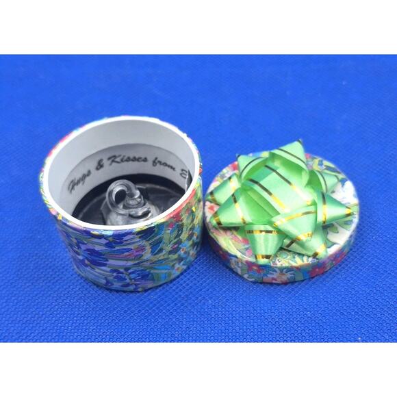 Vintage 1" Blown Glass Clear Chocolate Kiss in Tiny Gift Box - Picture 4 of 7